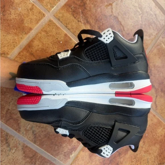 Size 7 Men’s And Women’s 8.5 - Jordan Retro Black and Red Retro Basketball Shoes - Picture 4 of 6